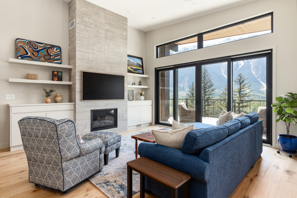 Open concept living room with mountain views at Merlot Peak